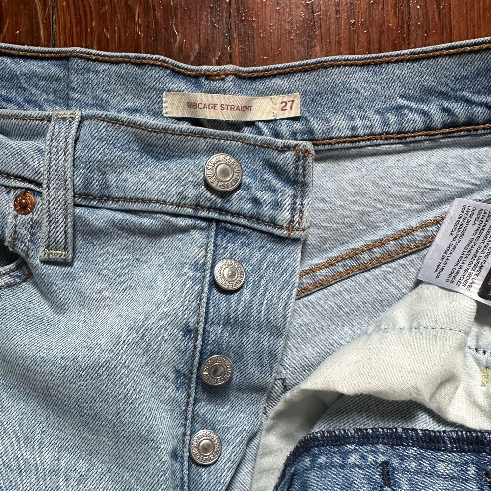 Sz 27 Levi’s Ribcage Straight Light Wash Classic Blue Denim Jeans High Waist - Picture 3 of 5